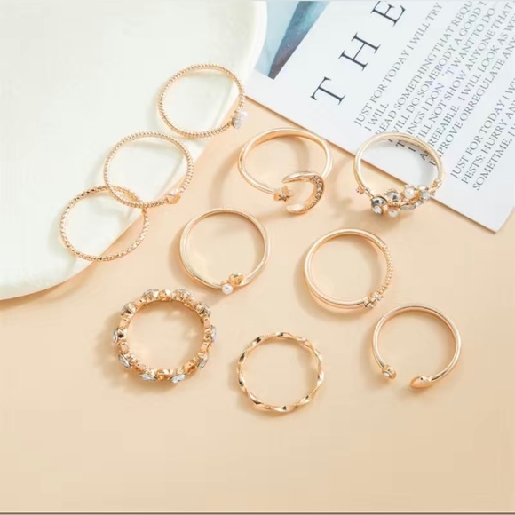 🌺 10pcs Round Ring Set in Gold and Blue - Picture 5 of 6